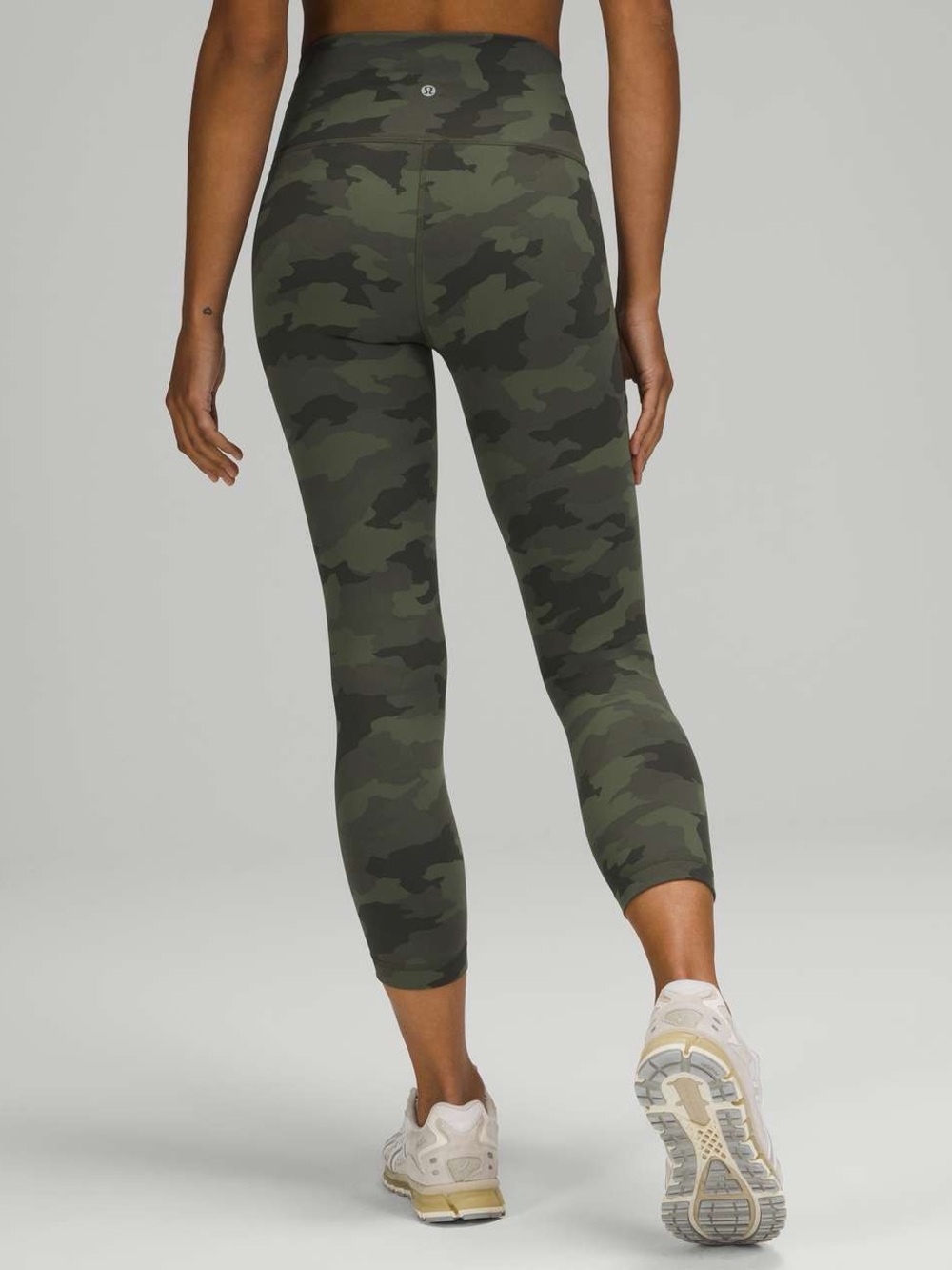 Lululemon Wunder Train High-Rise Crop 23"
Heritage 365 Camo Green Twill Multi 10